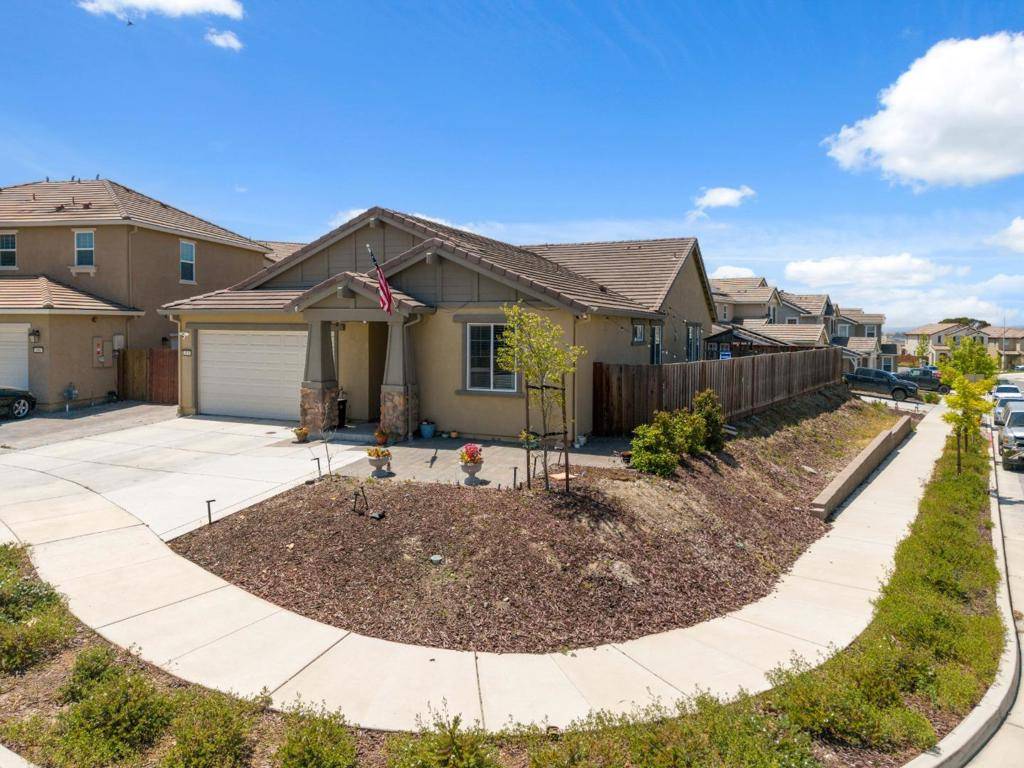 410 Thistle CT, Hollister, CA 95023