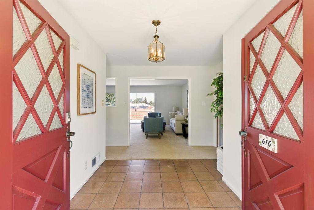 San Carlos, CA 94070,610 De Anza AVE