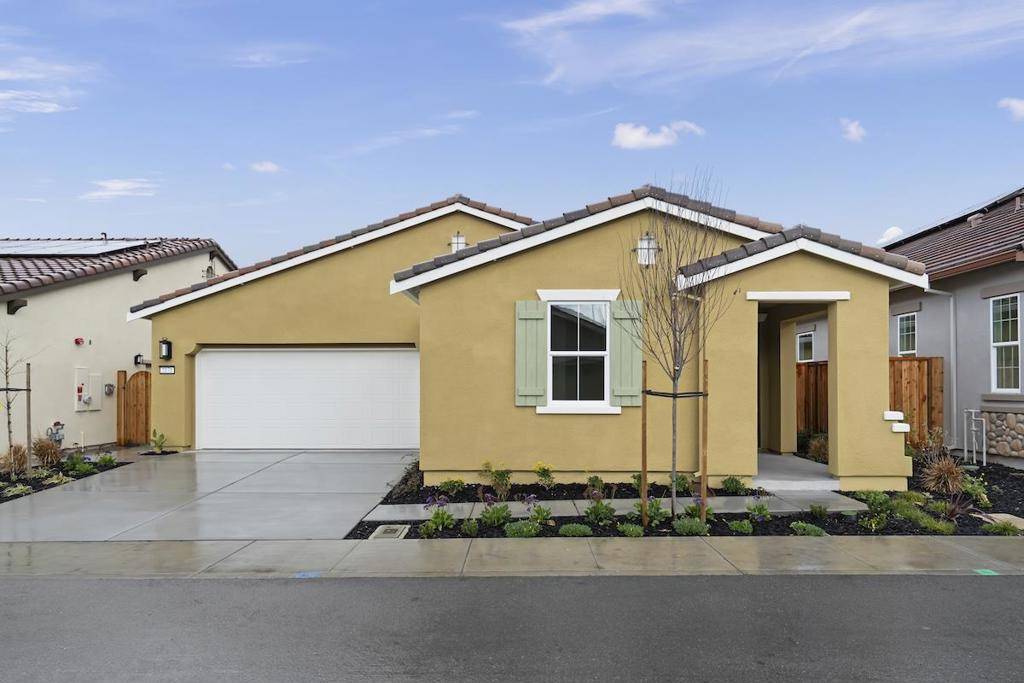 2171 White Oak DR, Hollister, CA 95023