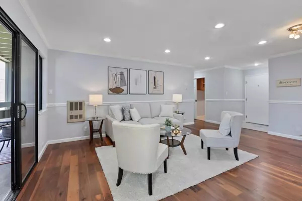 Foster City, CA 94404,1061 Beach Park BLVD #216