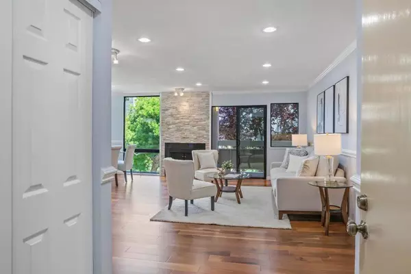 Foster City, CA 94404,1061 Beach Park BLVD #216
