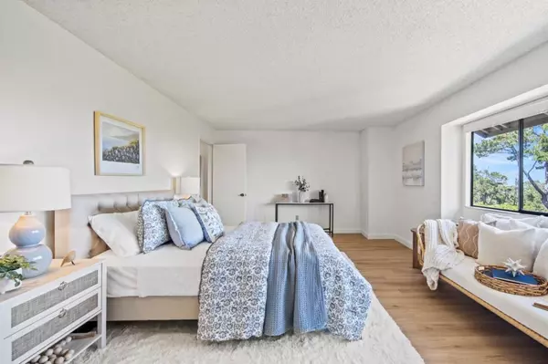 70 Forest Ridge RD #22, Monterey, CA 93940