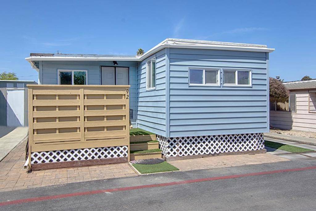 890 38th AVE, Santa Cruz, CA 95062