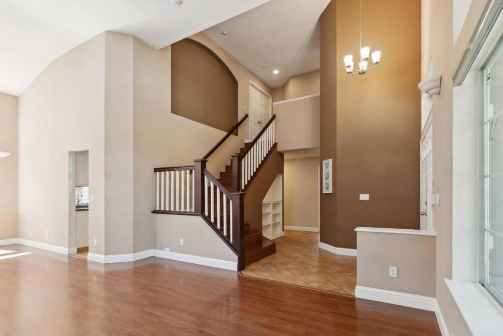 Davis, CA 95618,1418 Eligio LN