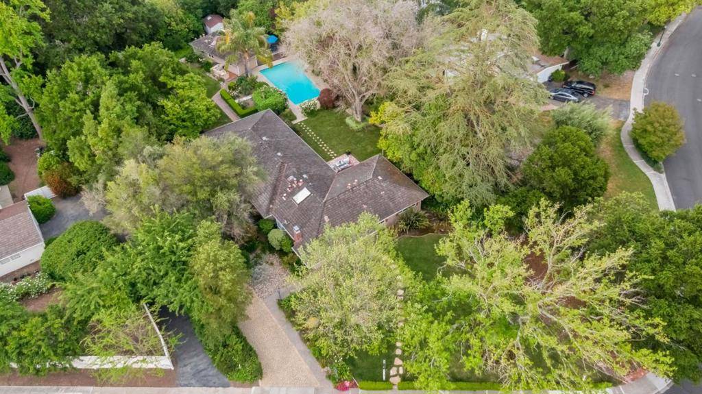 Atherton, CA 94027,97 Snowden AVE