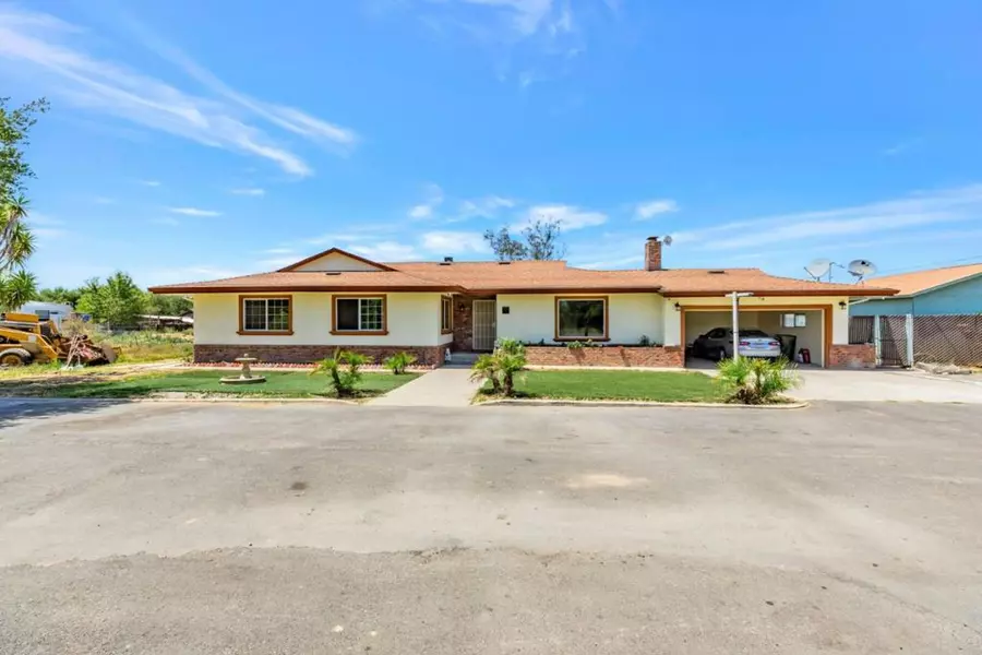 7750 Lovers LN, Hollister, CA 95023