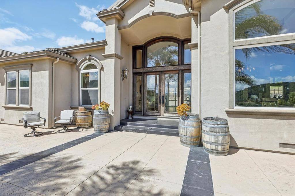 Gilroy, CA 95020,2995 Day RD
