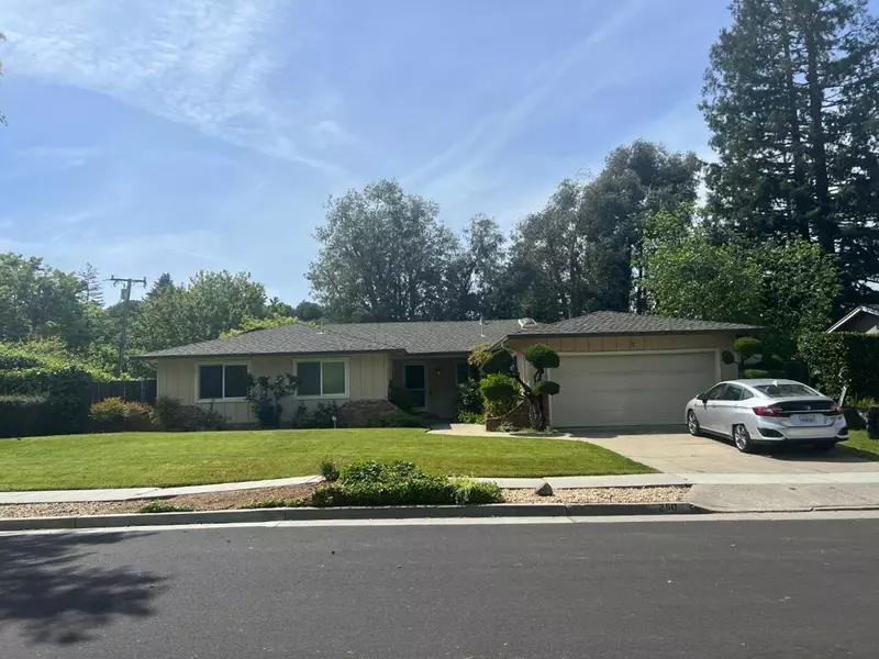 250 Cerro Chico, Los Gatos, CA 95030