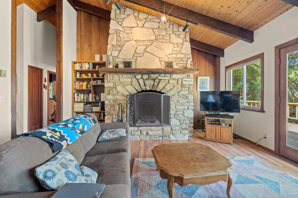 Carmel Valley, CA 93924,14310 Hitchcock RD