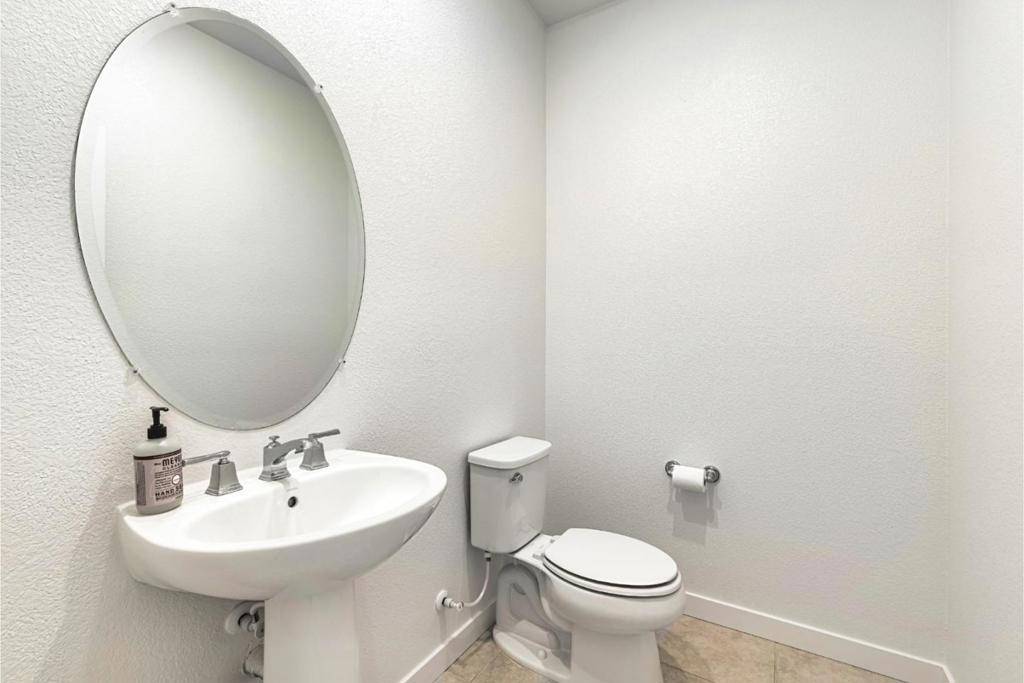 Mountain House, CA 95391,182 E Mcclintock LN