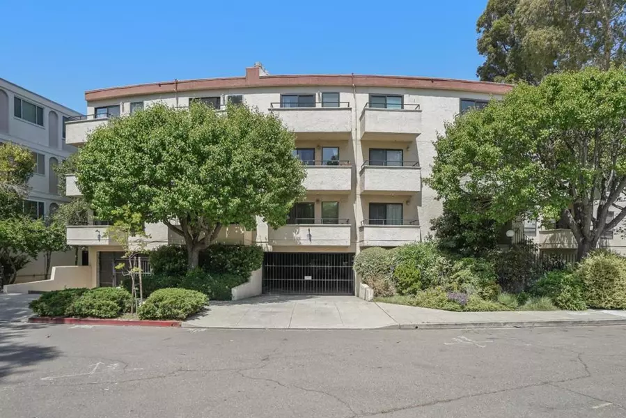 1500 Willow AVE #301, Burlingame, CA 94010