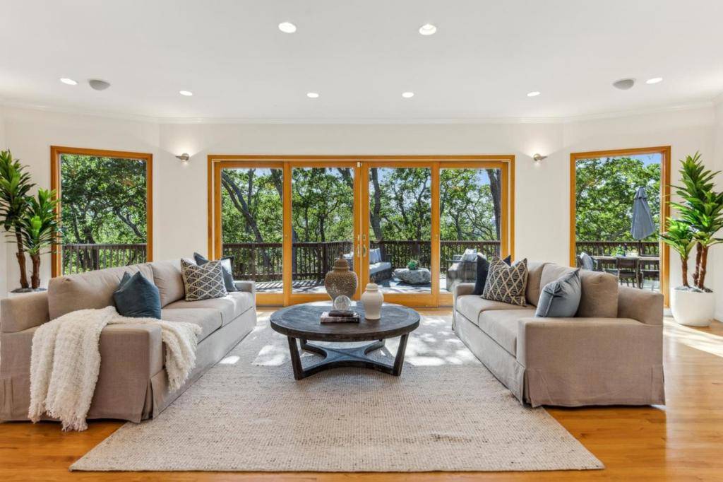 Monte Sereno, CA 95030,18500 Hillview DR