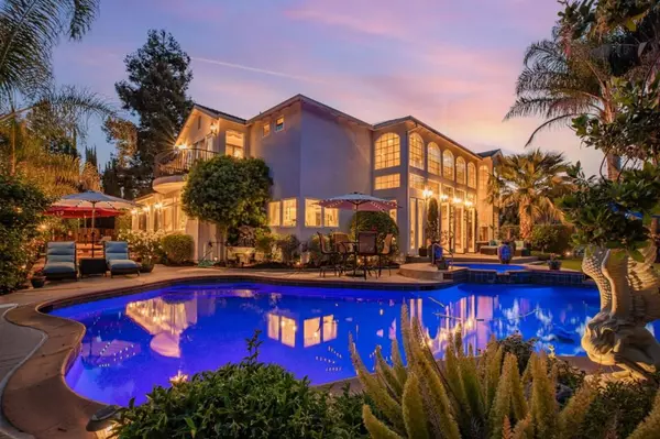 290 Bonnie LN, Hollister, CA 95023