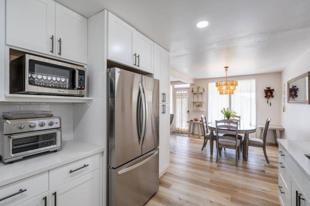 Pacifica, CA 94044,1324 Peralta RD