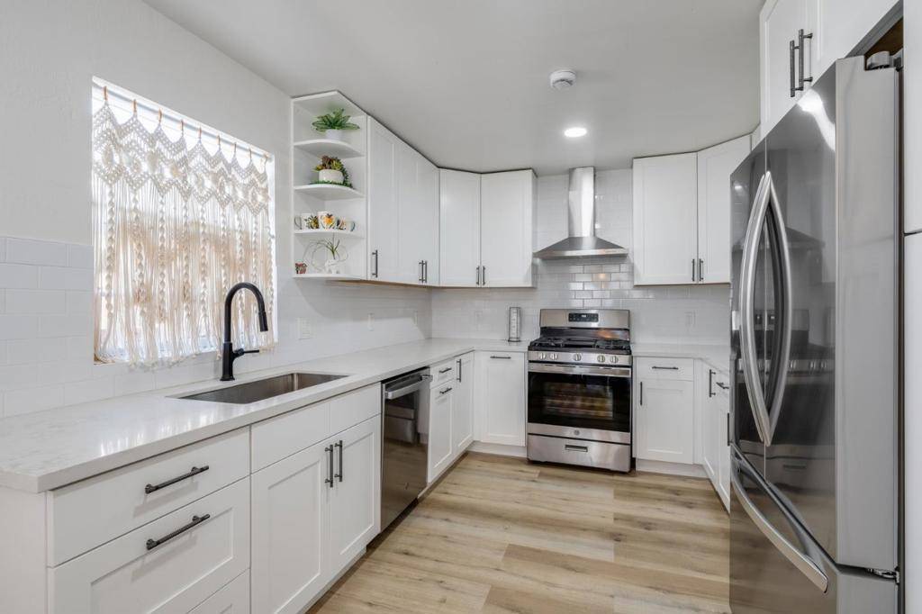 Pacifica, CA 94044,1324 Peralta RD