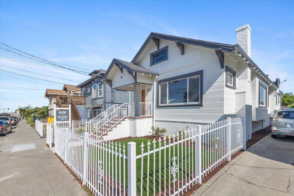 Berkeley, CA 94702,1237 Ashby AVE