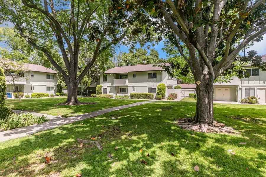 264 N Whisman RD #11, Mountain View, CA 94043