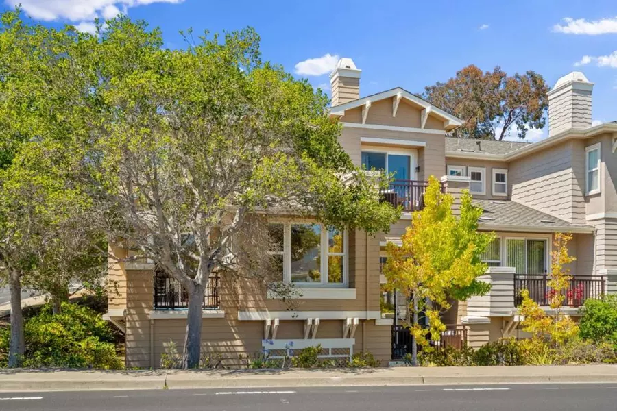 165 Golden Eagle LN, Brisbane, CA 94005