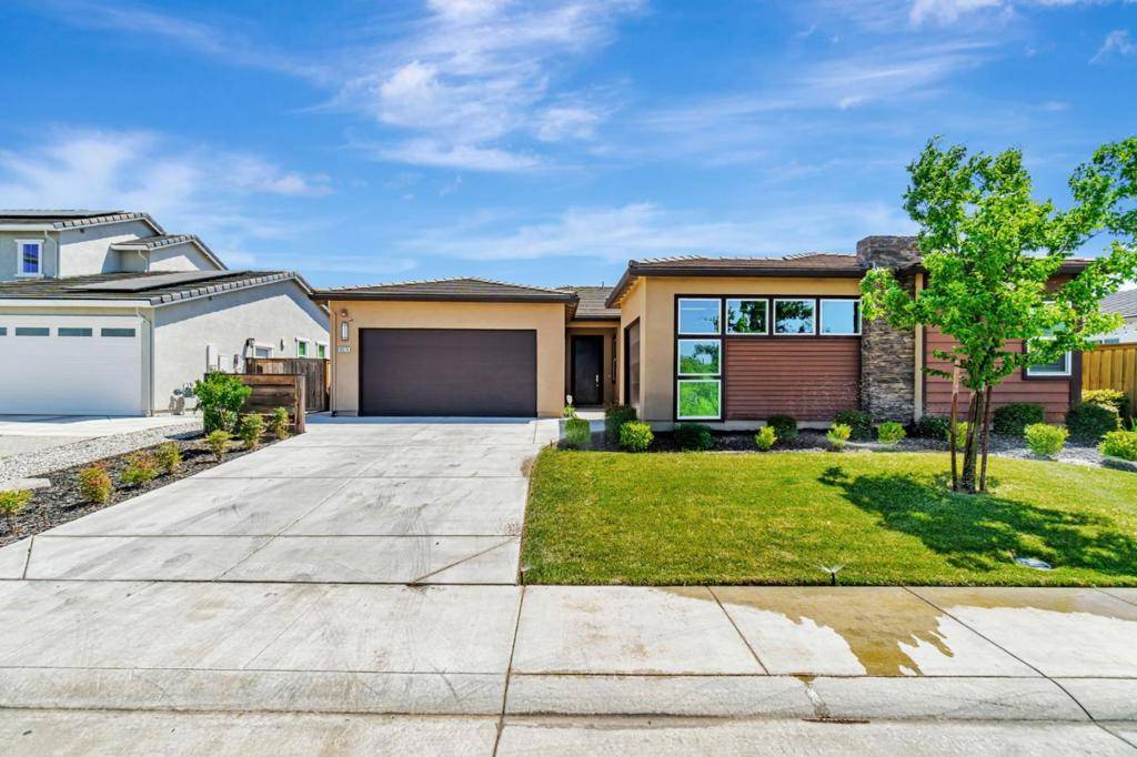 8078 Triplefin WAY, Elk Grove, CA 95757