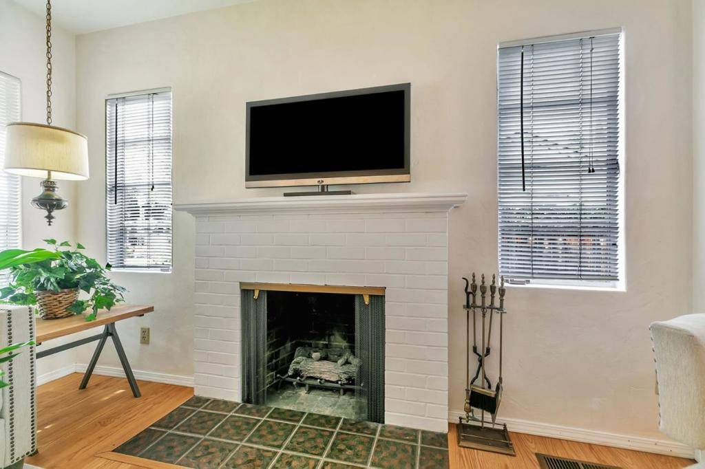 Sunnyvale, CA 94086,190 N Sunnyvale AVE