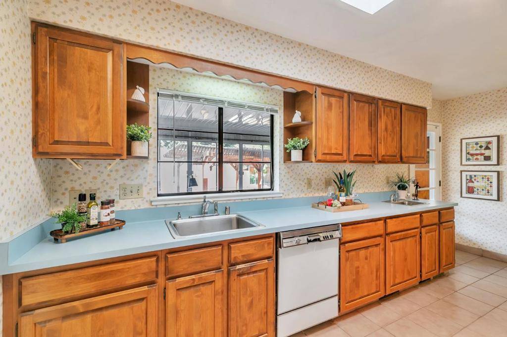 Sunnyvale, CA 94086,190 N Sunnyvale AVE
