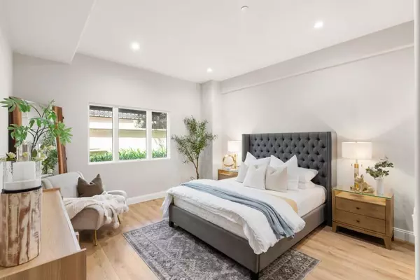 Palo Alto, CA 94306,200 Sheridan Ave. #303