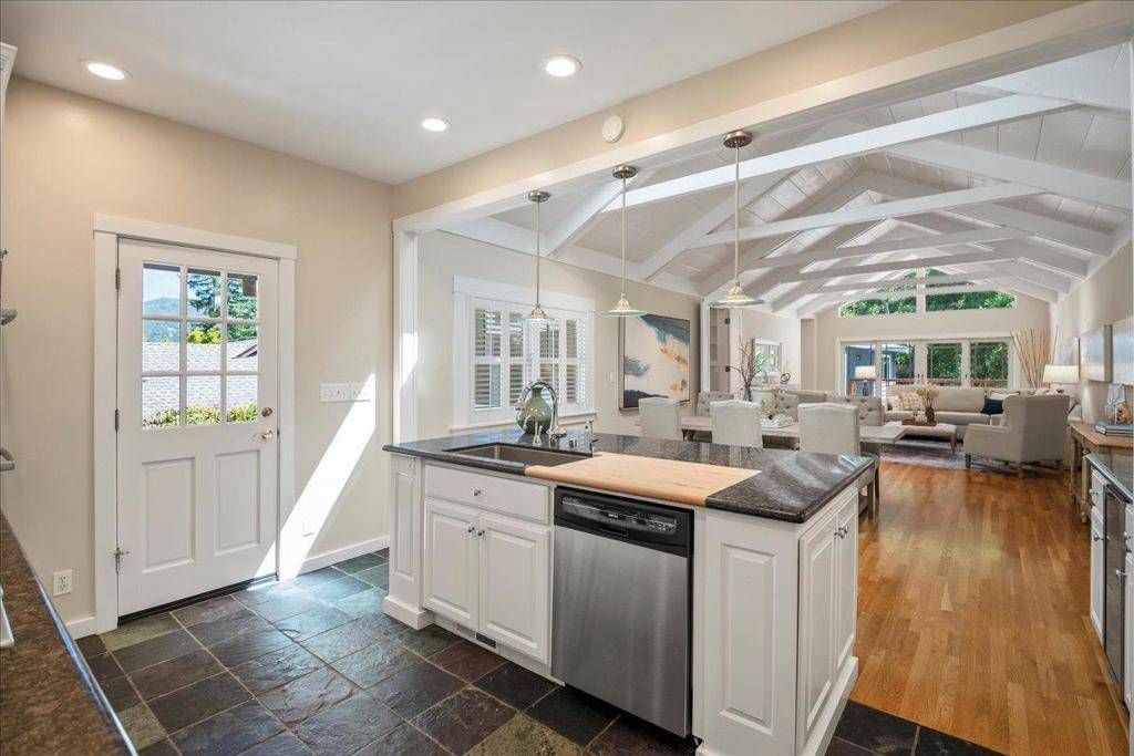 Los Gatos, CA 95030,57 Ellenwood AVE