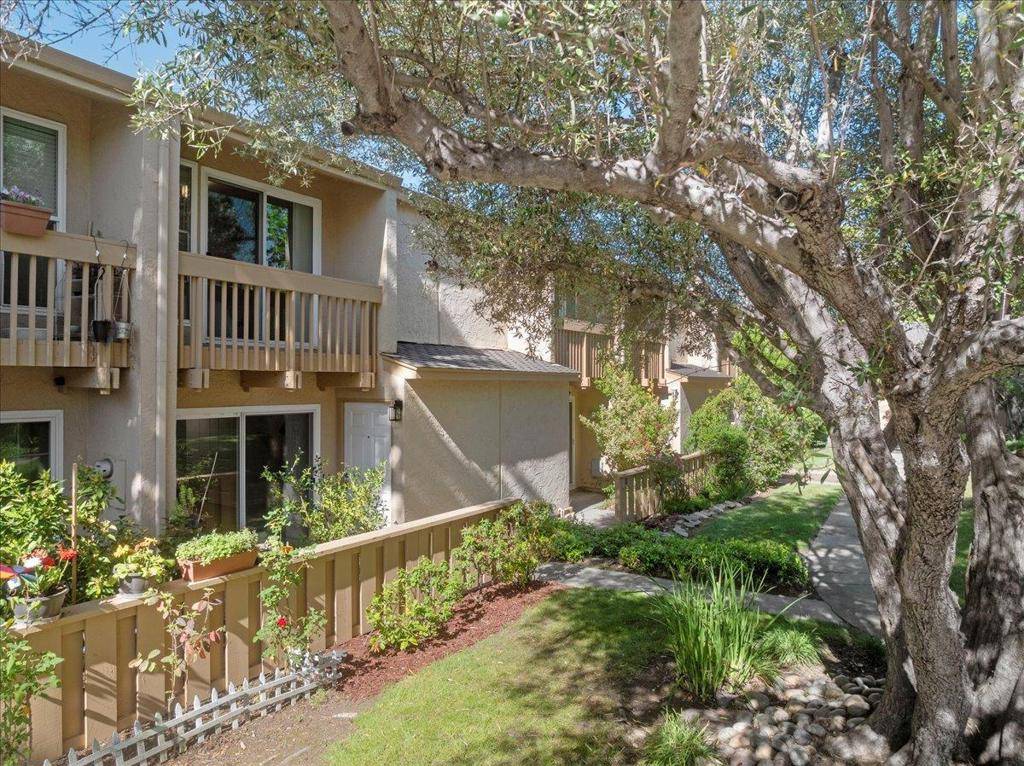 125 Connemara WAY #16, Sunnyvale, CA 94087