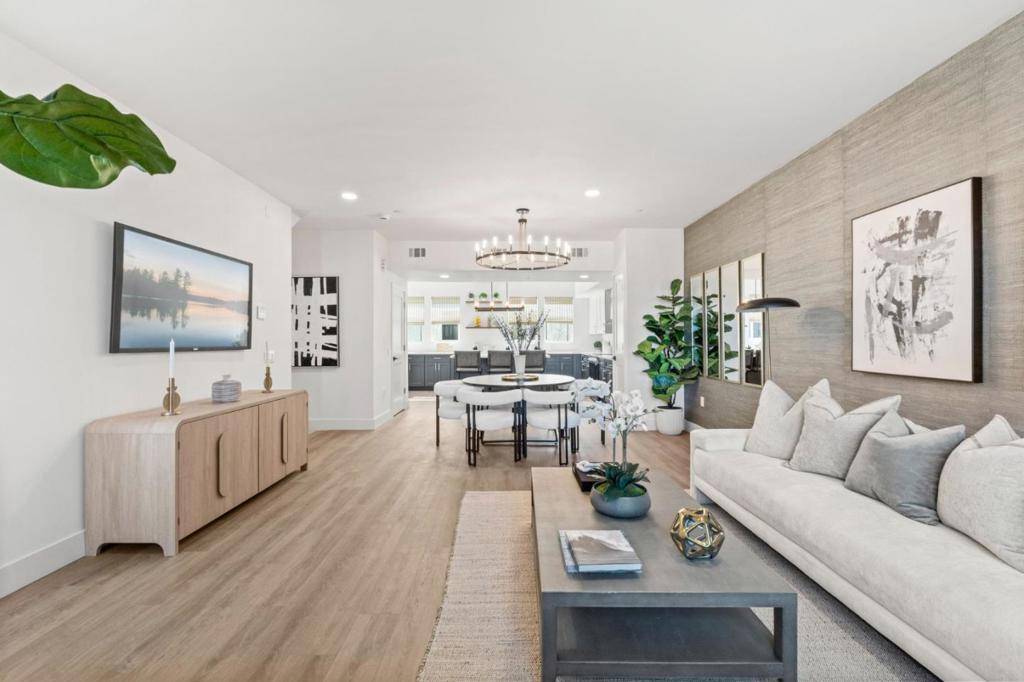 Sunnyvale, CA 94085,583 Compton TER