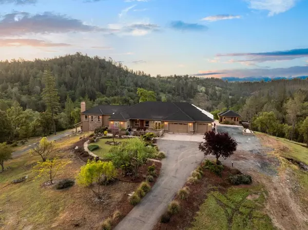 5500 Rio Cascada, CA 95635