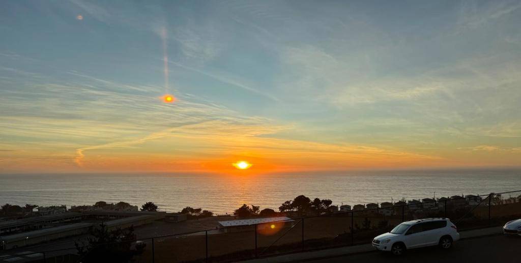 Daly City, CA 94015,1121 Skyline DR