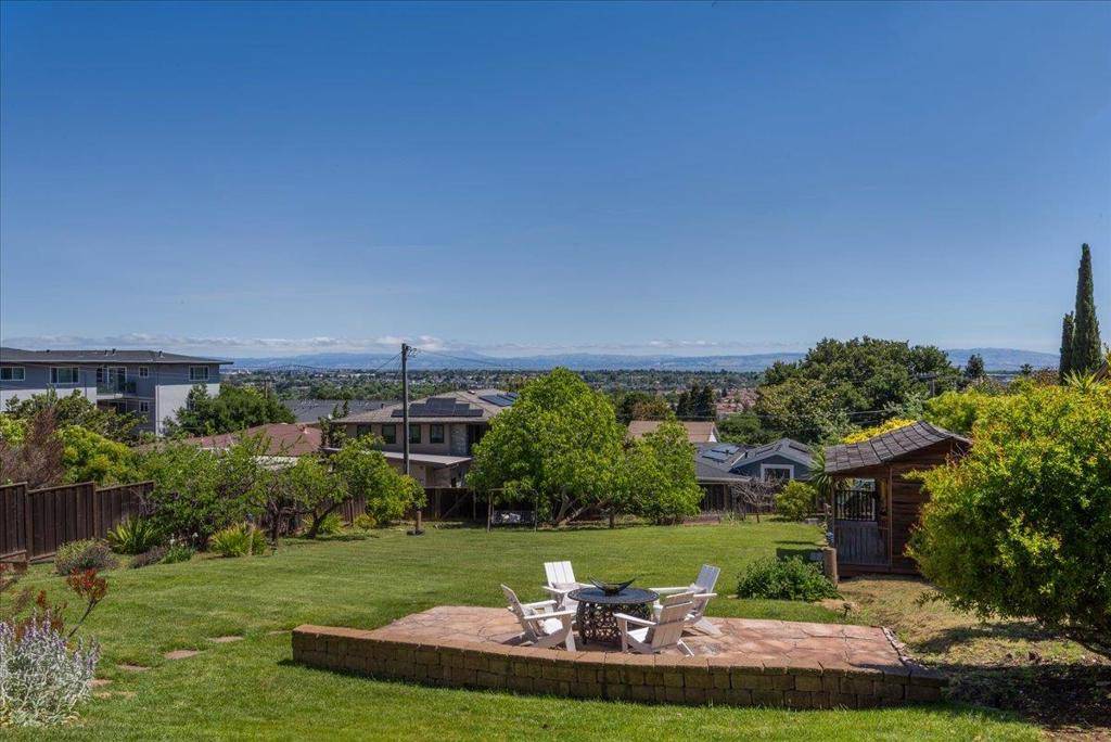 Belmont, CA 94002,1720 Hillman AVE