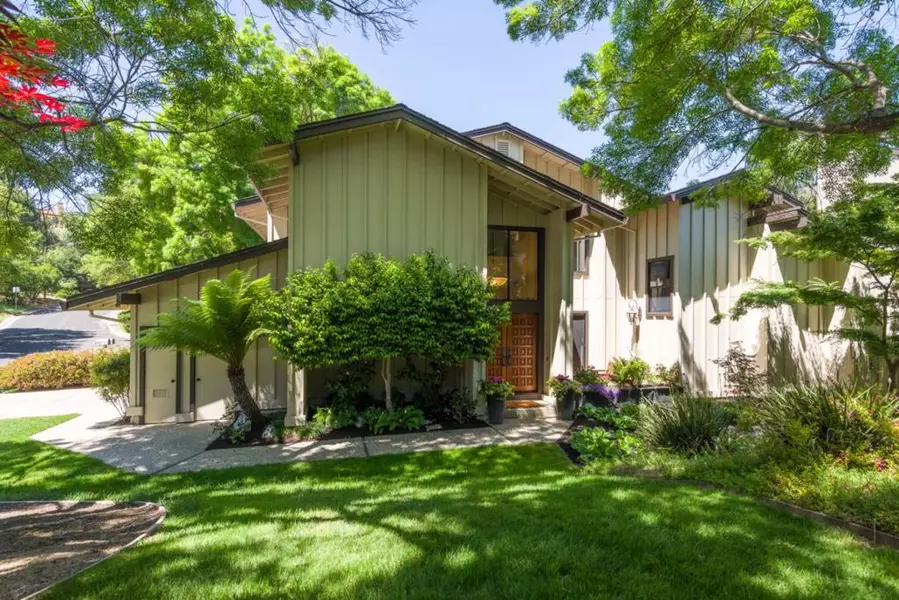 1265 Trinity DR, Menlo Park, CA 94025