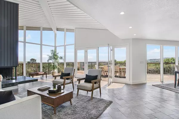 Portola Valley, CA 94028,415 Golden Oak DR