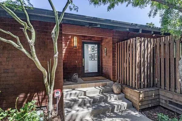 Portola Valley, CA 94028,300 Cervantes RD