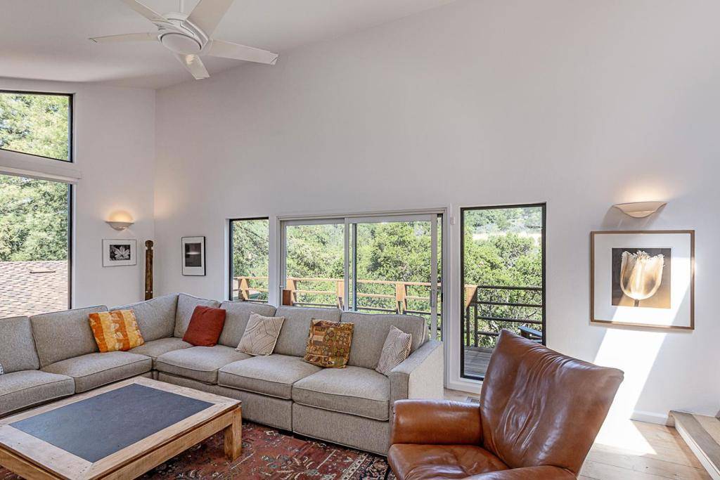 Portola Valley, CA 94028,300 Cervantes RD