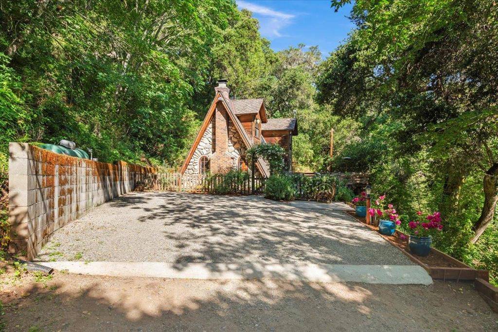 Carmel Valley, CA 93924,65 Hitchcock