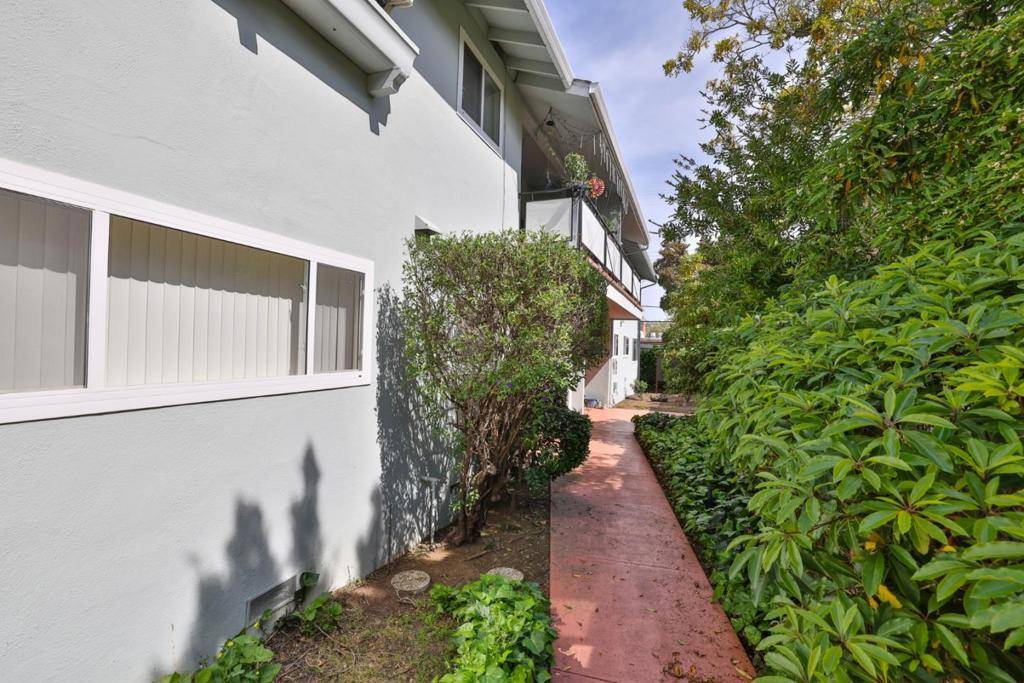 Mountain View, CA 94040,1830 Ednamary WAY