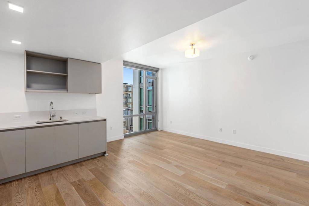 San Francisco, CA 94109,1545 Pine ST #304