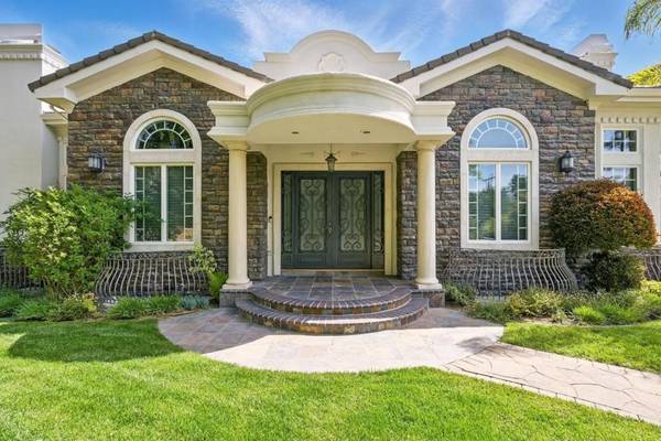 Los Altos Hills, CA 94022,12690 Dianne DR