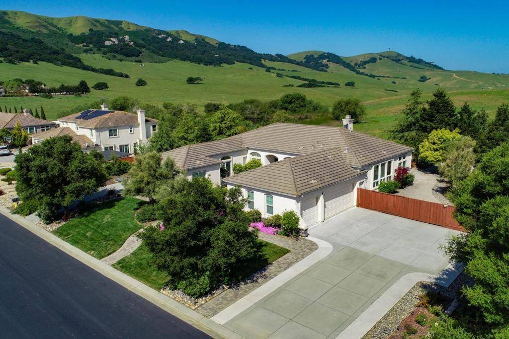 San Juan Bautista, CA 95045,334 Paseo Gularte