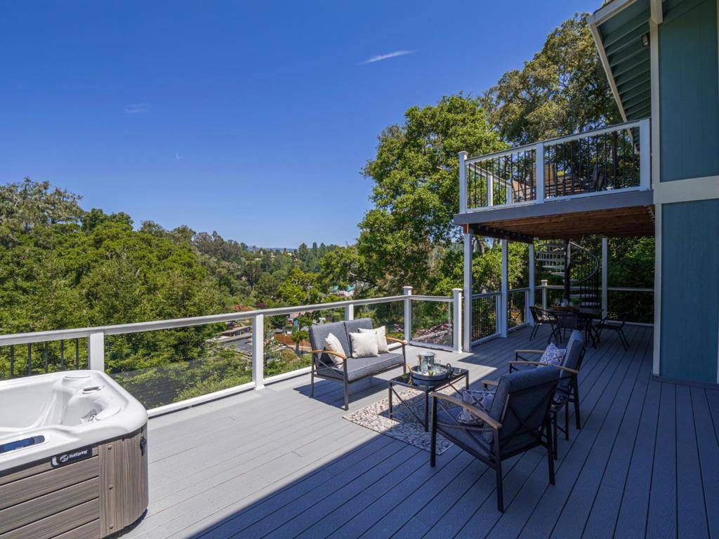 Aptos, CA 95003,609 Encino DR