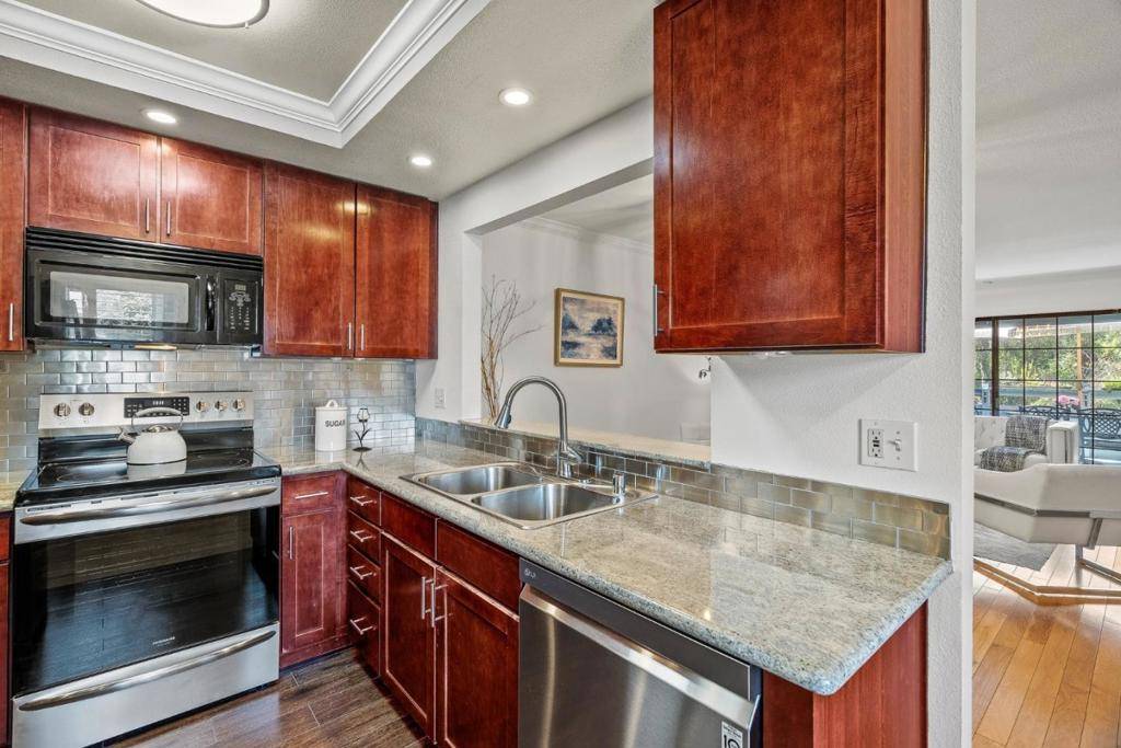 Hayward, CA 94541,1881 Chantilly LN