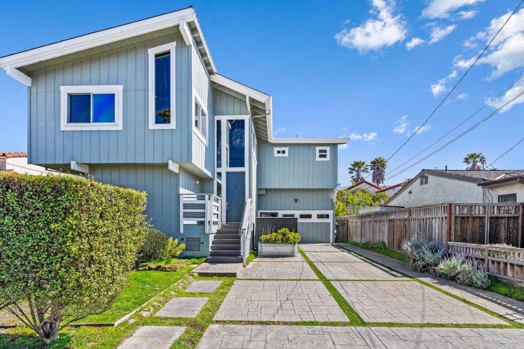 Santa Cruz, CA 95062,22956 E Cliff DR
