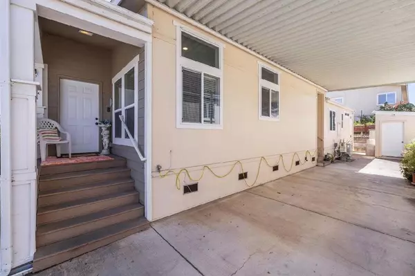 Watsonville, CA 95076,144 Holm RD