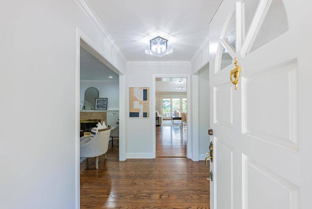 Cupertino, CA 95014,10421 Phar Lap DR