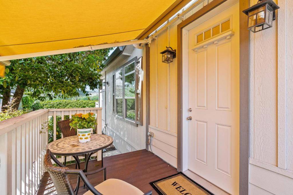 Scotts Valley, CA 95066,225 Mount Hermon RD