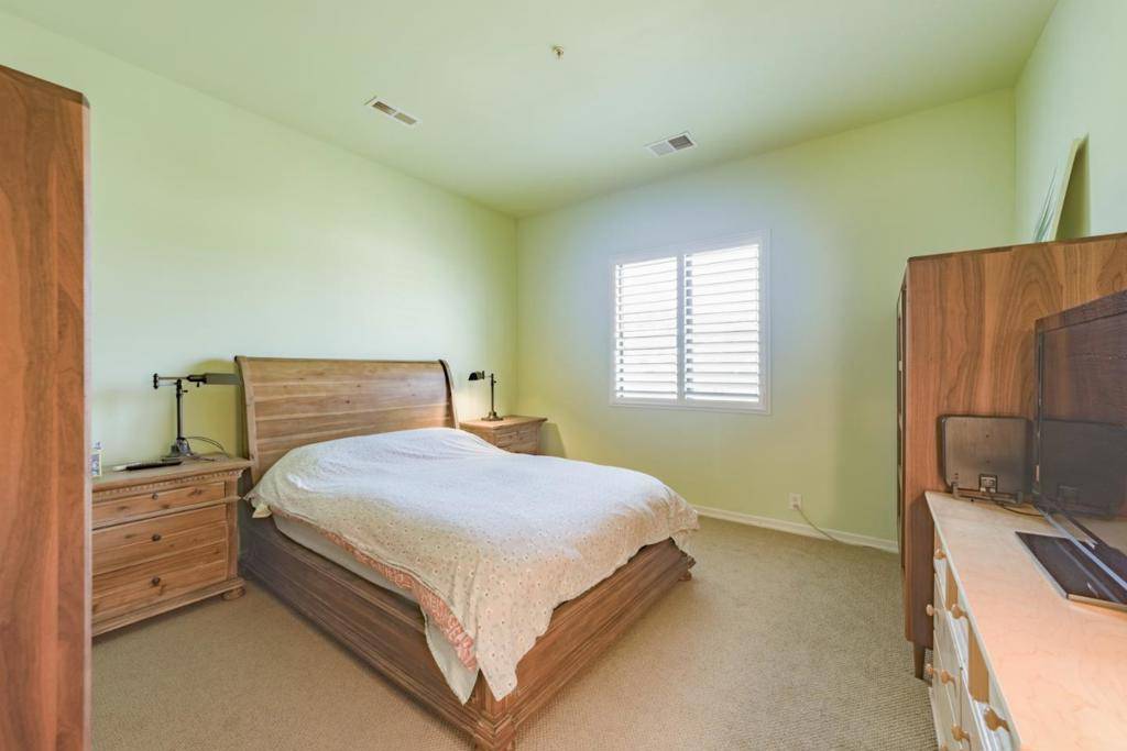 San Mateo, CA 94403,3708 S El Camino Real