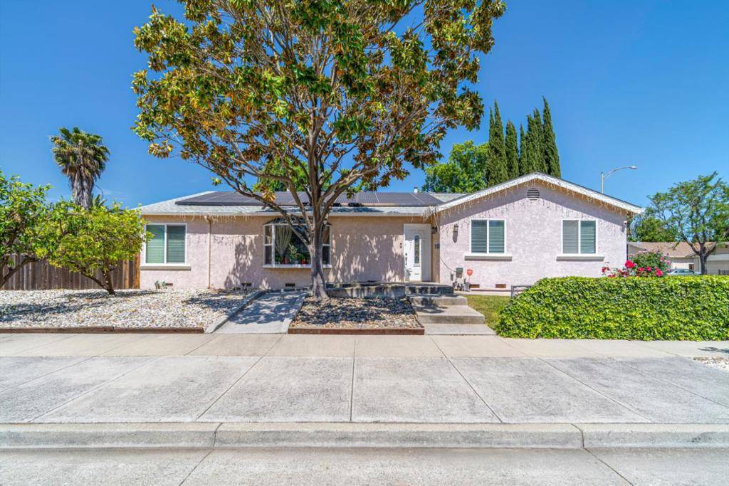 6797 Moselle DR, San Jose, CA 95119