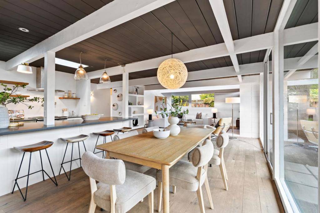 Palo Alto, CA 94306,3726 Carlson CIR
